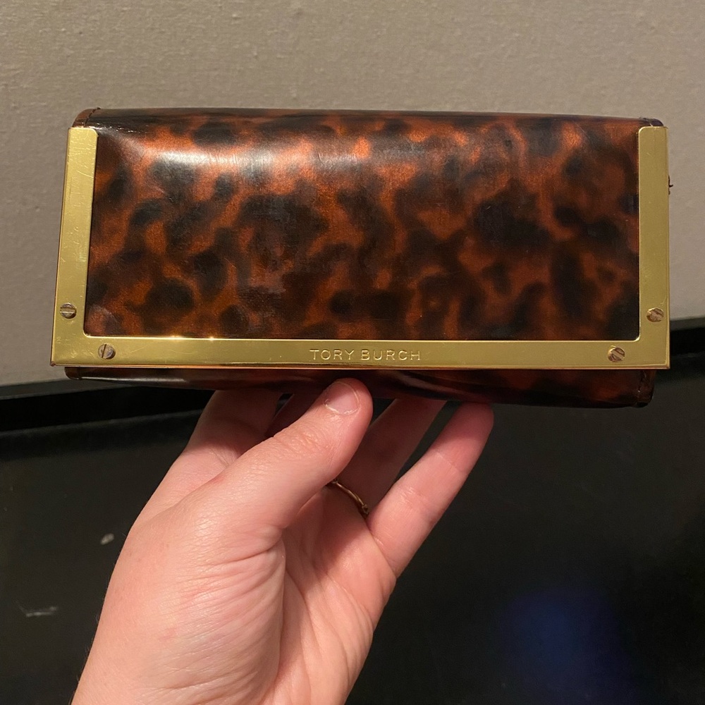 Tory Burch Tortoiseshell Pattern Glasses Case Wit… - image 2